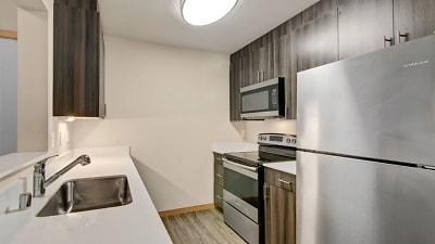 Insignia Apartment Homes - Bremerton, WA
