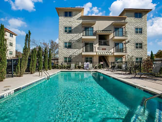 Richland Park Apartments - Richardson, TX