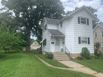 375 N 6th Ave - Kankakee, IL