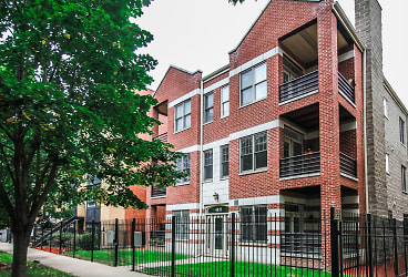 6621 S Ingleside Ave - Chicago, IL