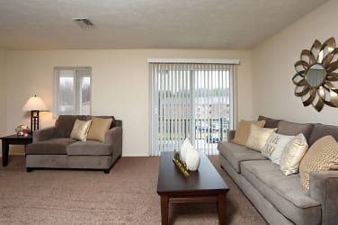 Mill Creek Village Apartments - Youngstown, OH