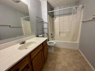 565 Sherman St - Akron, OH