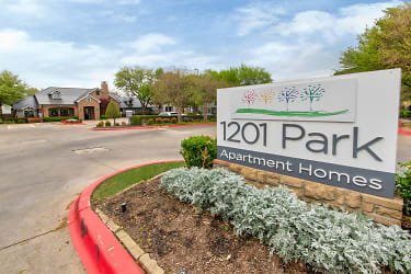 1201 Park Apartments - Plano, TX