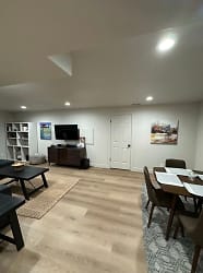 5471 S Walden Wood Dr unit Downstairs - Murray, UT
