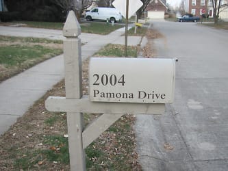 2004 Pamona Dr - Indianapolis, IN