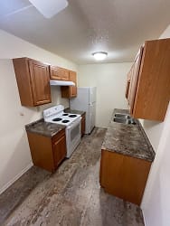 201 1st Ave unit 19 - Baraboo, WI