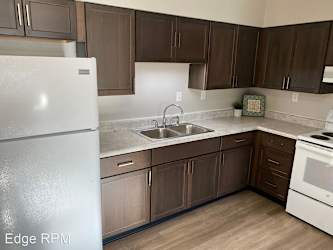 501 S 1st Ave - New Hampton, IA