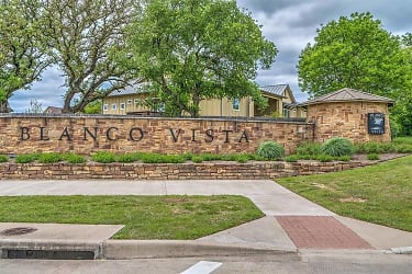 714 Old Settlers Dr - San Marcos, TX