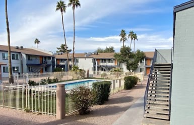 Welcome Home To Golden Key Apartments Centrally Located In Phoenix, AZ - Phoenix, AZ