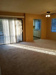 2554 Olive Dr #72 - Palmdale, CA
