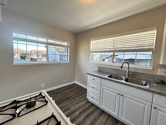 Diamond St. 1221 Apartments - Anaheim, CA