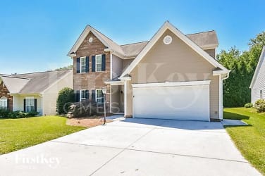 5954 River Gate Ct - Clemmons, NC