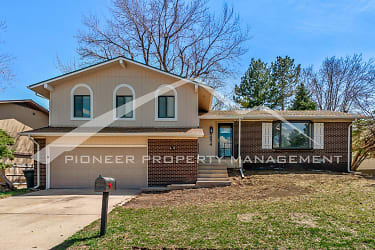 8854 W Center Ave - Lakewood, CO