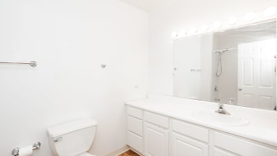 1846 S Loomis St #404 - Chicago, IL