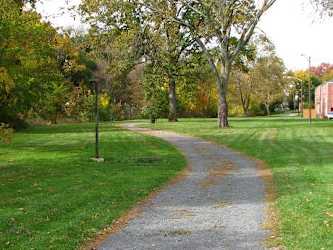 Brookside Gardens Apartments - Somerville, NJ