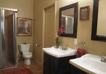 Casita bathroom 2017 1.jpg