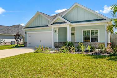 339 Whispering Creek Ave - Freeport, FL