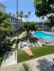 LUXURY LIVING AT AN AFFORDABLE PRICE Apartments - Los Angeles, CA