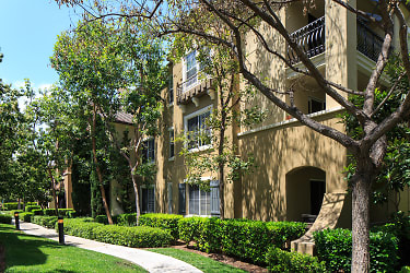 Brittany Apartments - Irvine, CA