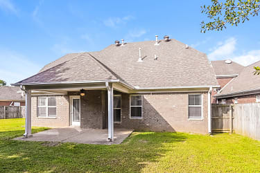 4224 St Anne Cove - Southaven, MS