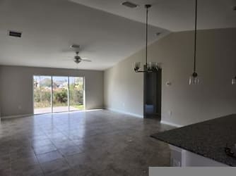 2536 NW 18th Pl - Cape Coral, FL