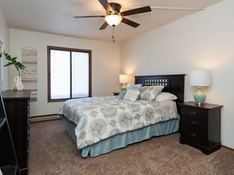 Penbrooke Place Apartments - Sioux Falls, SD