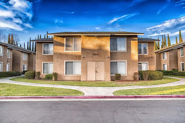800 E Chase Ave. Apartments - El Cajon, CA