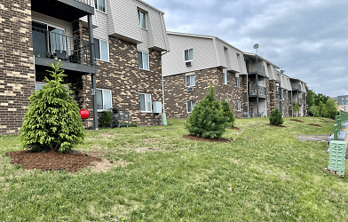 The Pines Apartments & Townhomes - Fitchburg, WI