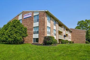 New Park Apartments - Bloomington, IN