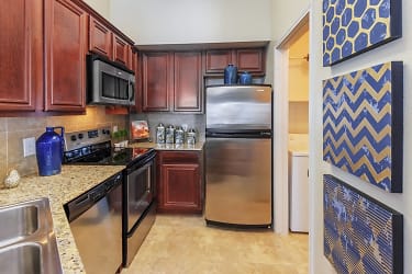 Lakeside At Coppell Apartments - Coppell, TX