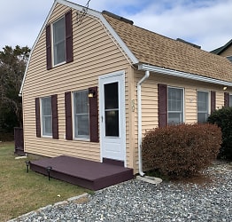 42 Noble Ave - Groton, CT