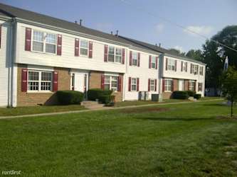 375 Summit St - Saranac, MI