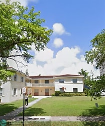 107 Calabria Ave #6 - Coral Gables, FL