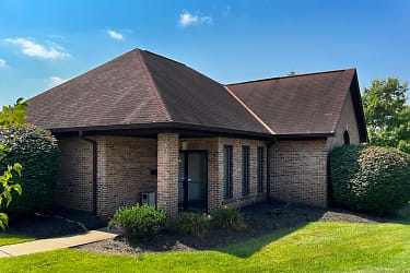 Colonial Village Apartments - Crescent Springs, KY
