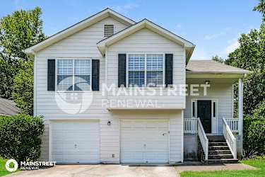 5759 Meadowview Rd - Rex, GA