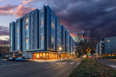FortyOne 11 Apartments - Portland, OR