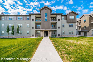 Sparrow Hill Apartments - Idaho Falls, ID