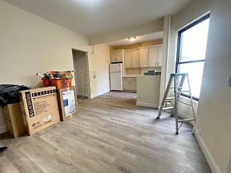 31-27 34th St unit 1 - Queens, NY