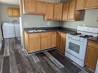924 E Rowland Ave unit N/A - Madison Heights, MI