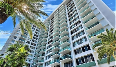 1000 West Ave #214 - Miami Beach, FL