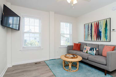 305 Charlotte Ave unit Lower - undefined, undefined