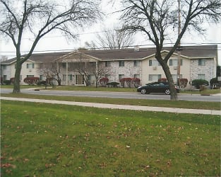 700 N High St - Fort Atkinson, WI