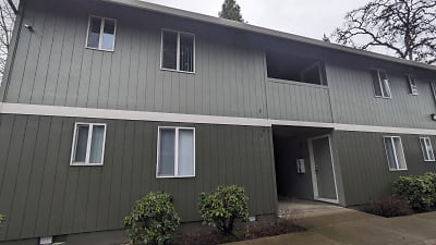 855 SE Ford St unit 02 - Mcminnville, OR