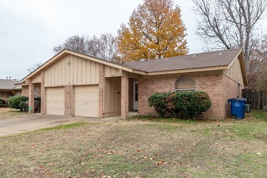 6125 S Troost Ave - Tulsa, OK