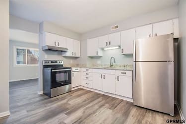 823 James Pkwy unit 7 - undefined, undefined