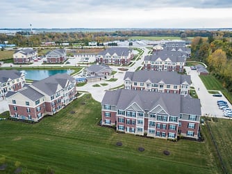 Double Creek Flats Apartments - Plainfield, IN