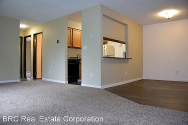 Hidden Gem- Location- Updated Apartment. WELCOME HOME - Lakewood, CO