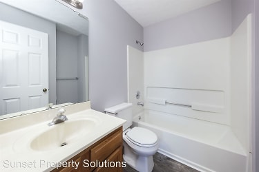 Colerain: Spacious 2 Bed 1.5 Bath! Apartments - Cincinnati, OH