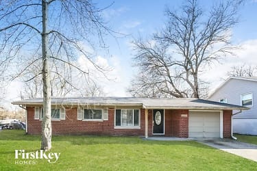 8209 E 37th Pl - Indianapolis, IN