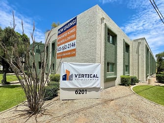 Vertical At Biltmore Apartments - Phoenix, AZ